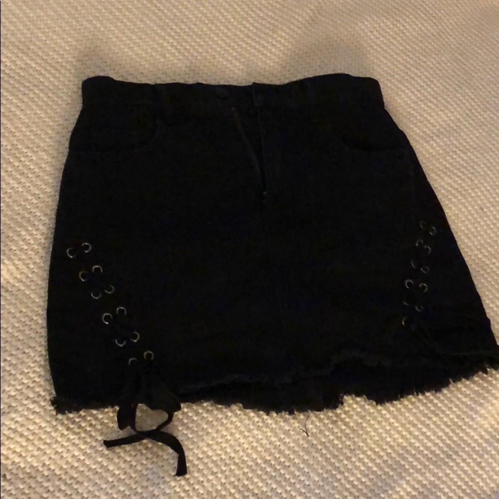 Mini skirt - Picture 3 of 3